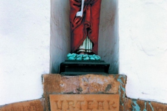 V42